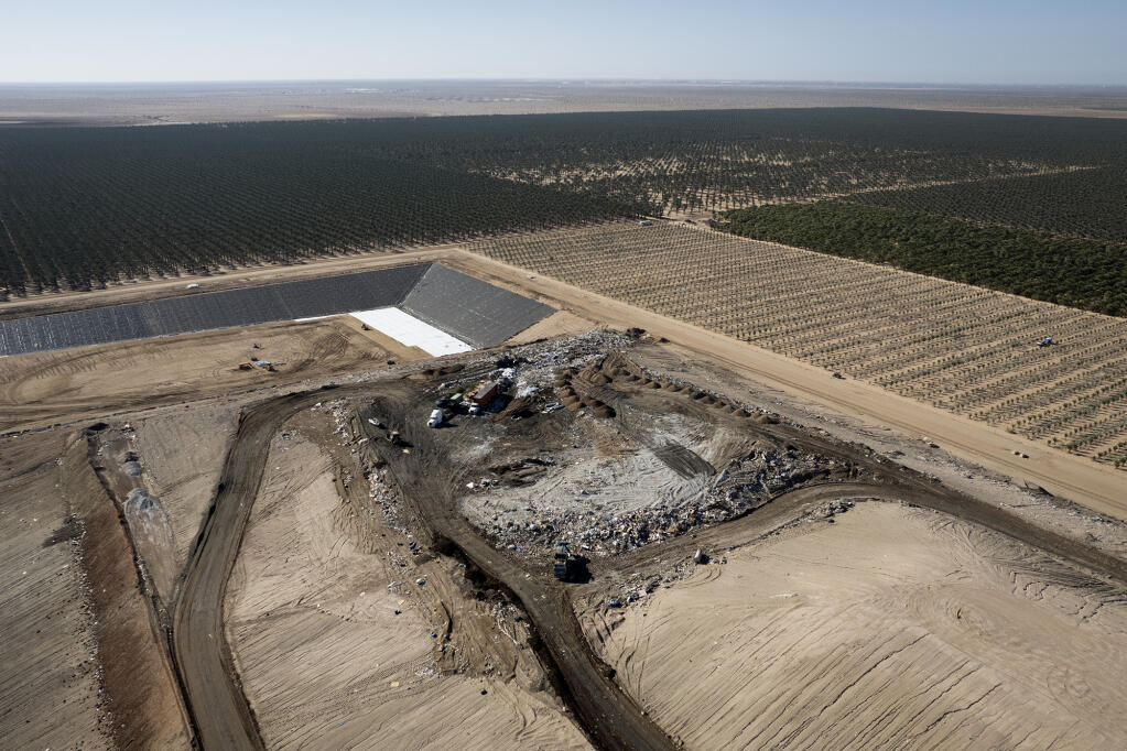 The South Yuma County Landfill in Yuma, Arizona on Nov. 29, 2022. Photo by Miguel Gutierrez Jr., CalMatters