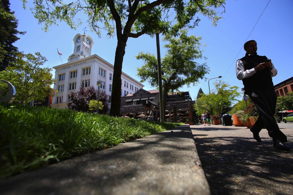 The Santa Rosa City Council is moving ahead with plans to reunify Old Courthouse Square. (CHRISTOPHER CHUNG / The Press Democrat)