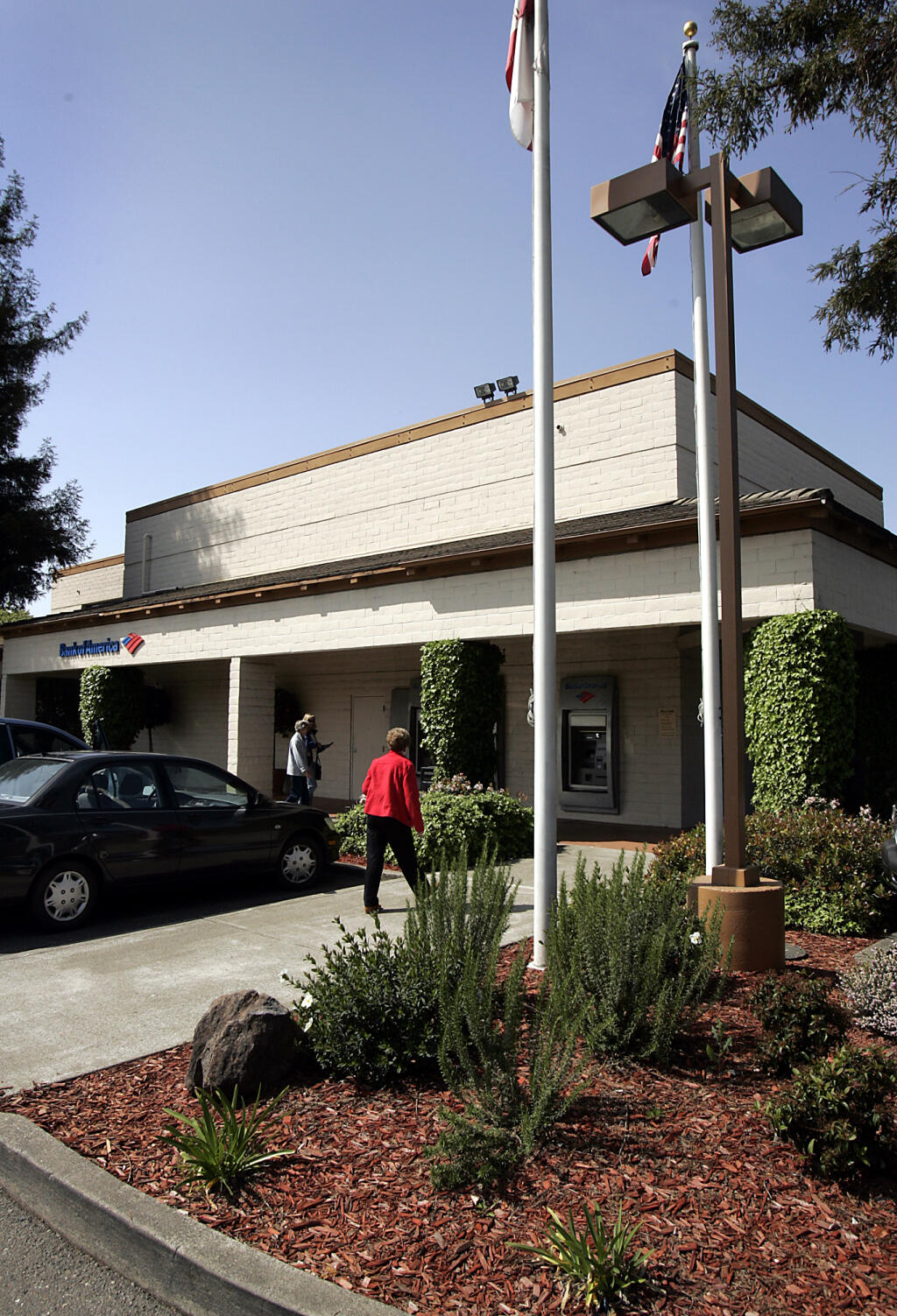 The Bank of America branch in Santa Rosa’s Montgomery Village shopping center. (John Burgess / The Press Democrat)