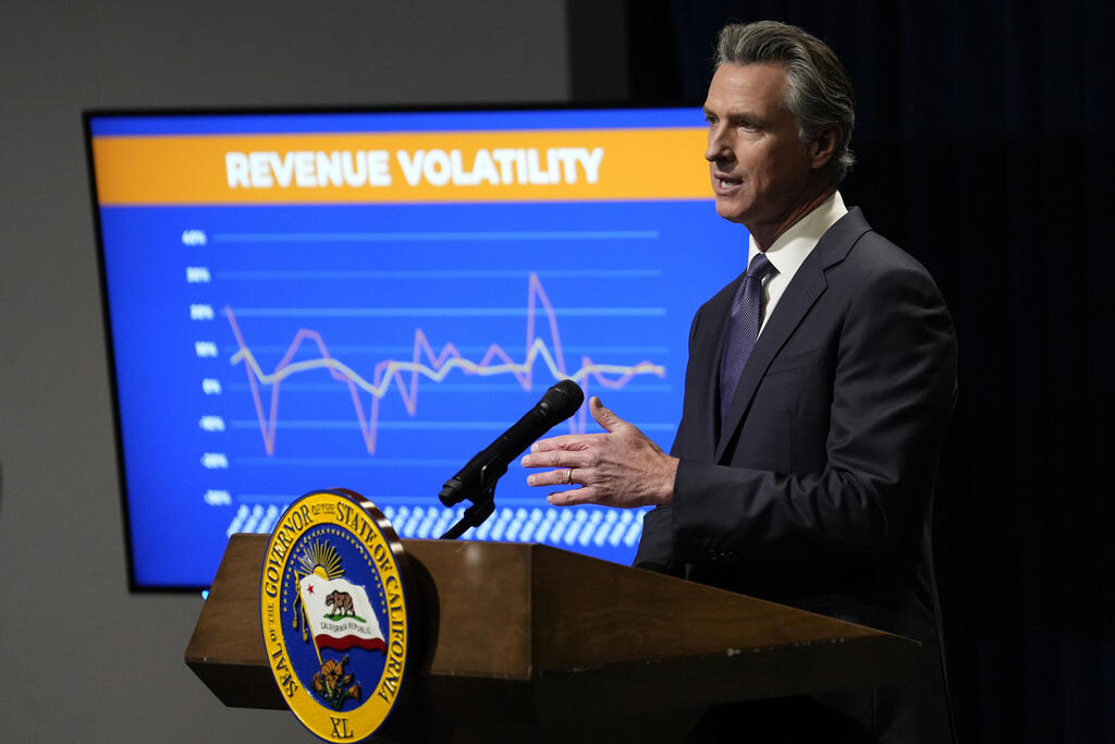 Gov. Gavin Newsom discusses his proposed state budget during a January news conference. (RICH PEDRONCELLI / Associated Press)