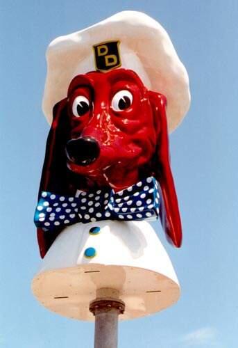 At it's hot-dog height, there were 30 Doggie Diners in the Bay Area. The first opened in Oakland in 1948; the fiberglass dachshund head didn't appear until 1965.