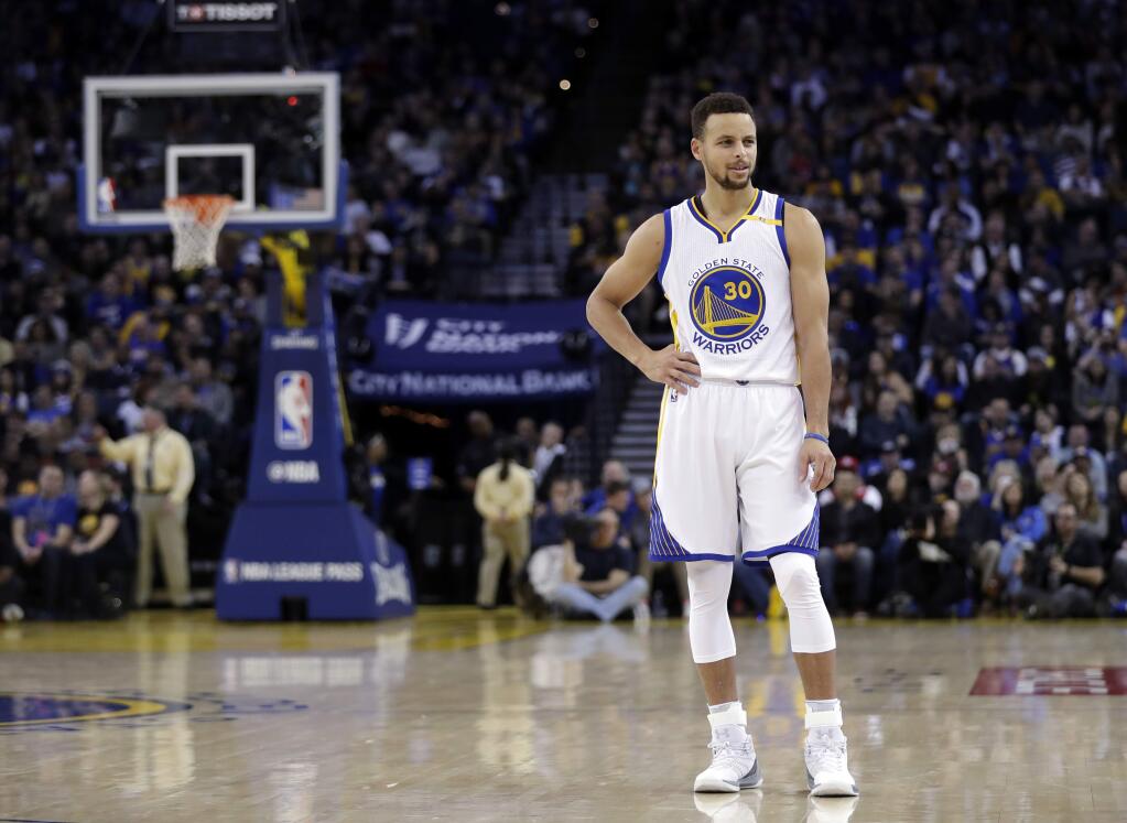 Golden State Warriors' Stephen Curry (30) during the second half against the Memphis Grizzlies Friday, Jan. 6, 2017, in Oakland. Memphis won 128-119. (AP Photo/Marcio Jose Sanchez)