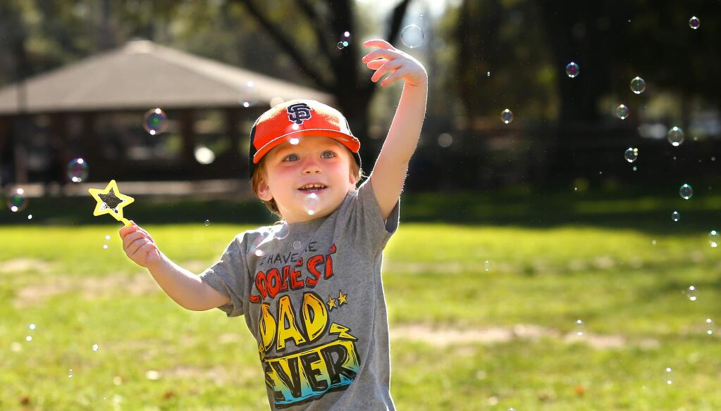 Jack Gless plays with bubbles at Howarth Park in Santa Rosa in 2015. (CHRISTOPHER CHUNG/ PD FILE)