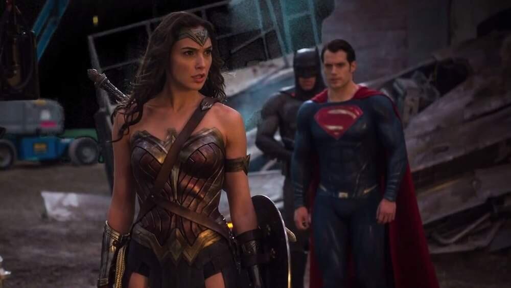 Wonder Woman outshines her male peers in 'Justice League.'
