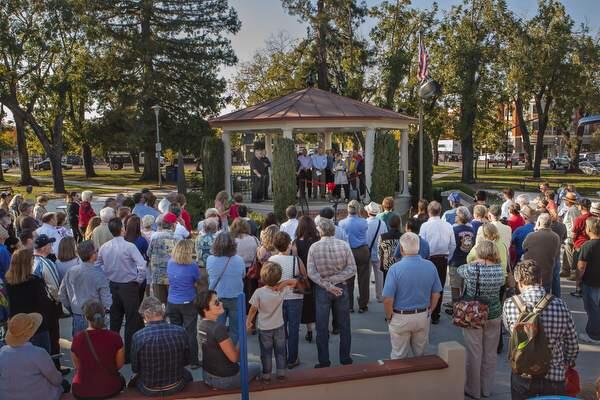A large audience listens to Maureen Francis during the Walnut Park Dedication and Celebration at Walnut Park, Petaluma on Friday October 16, 2015. (JOHN OHARA/ FOR THE ARGUIS-COURIER)