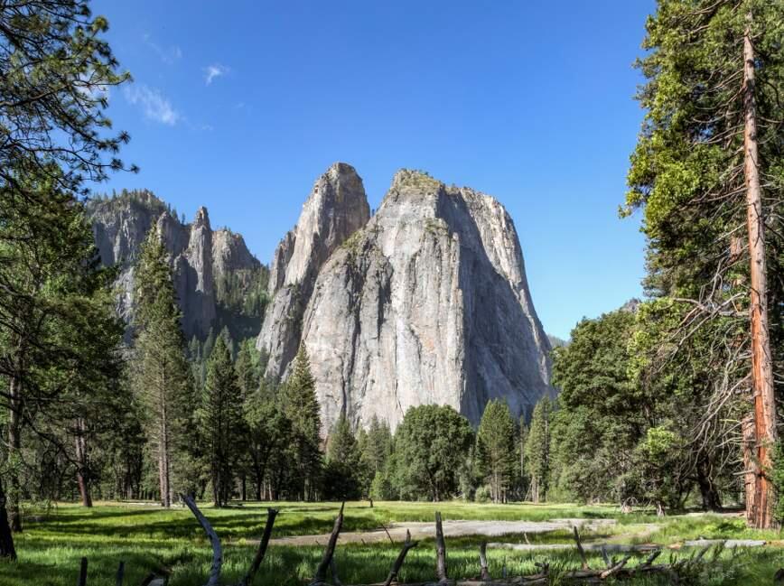 Cathedral Rocks and Cathedral Spires in Yosemite National Park (SHUTTERSTOCK)