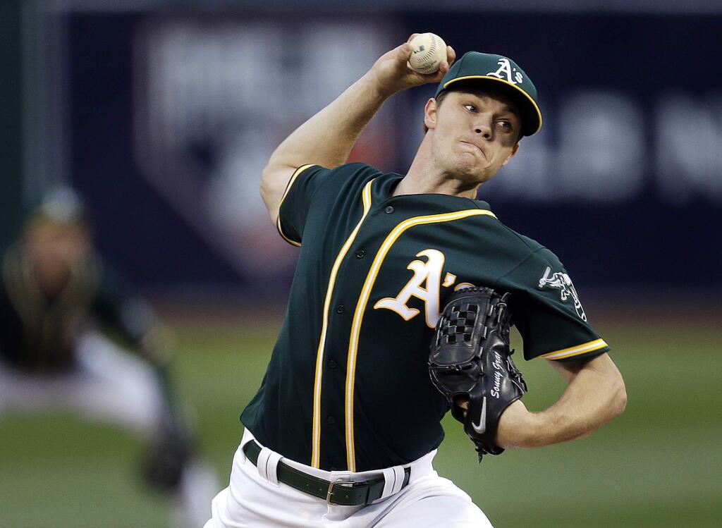 Oakland Athletics pitcher Sonny Gray works against the Seattle Mariners in the first inning of a baseball game Tuesday, May 3, 2016, in Oakland, Calif. (AP Photo/Ben Margot)