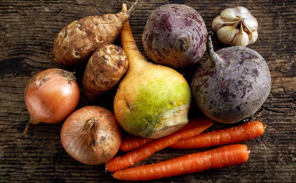 Learn how best to buy, store and prepare seasonal vegetables.