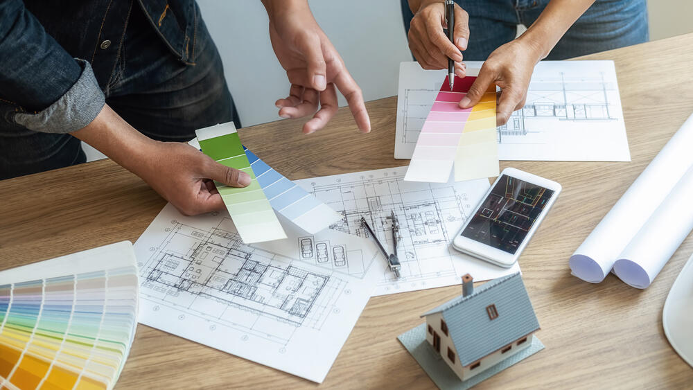 Younger home buyers, given the choice of a condominium or an existing fixer-upper, are more apt to pursue the latter and plunge into remodeling. (Pic Snipe / Shutterstock)