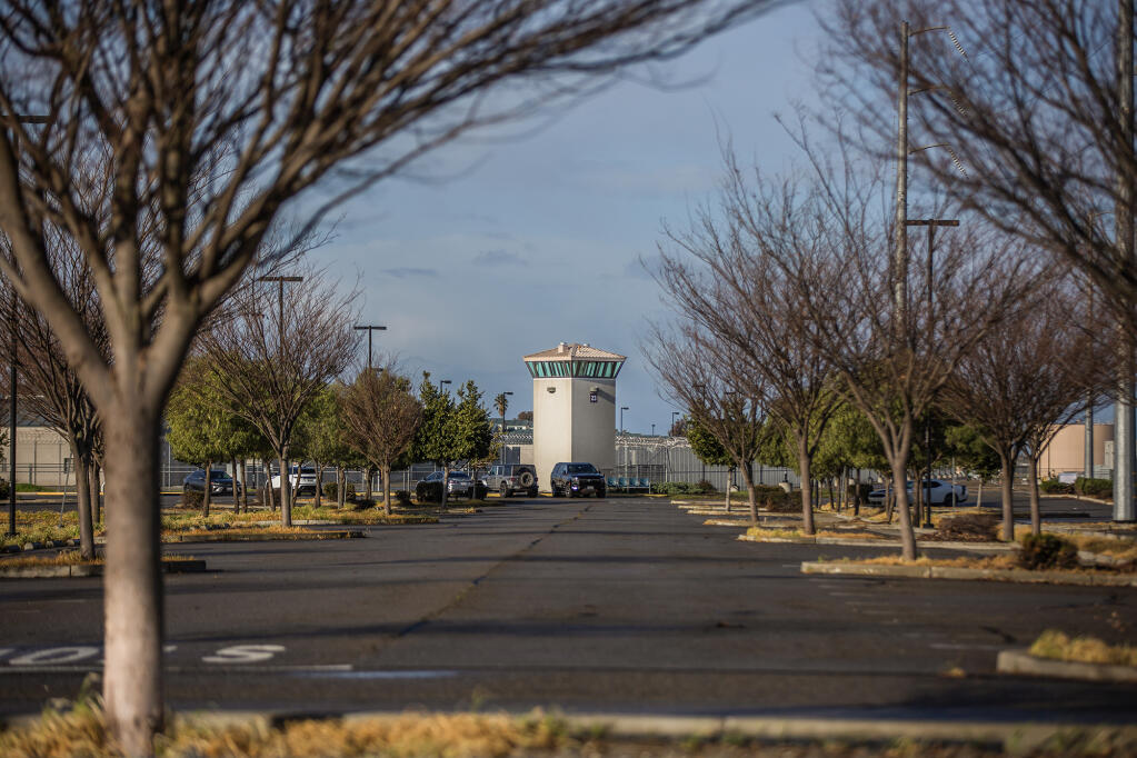 A watchtower at the California Health Care Facility in Stockton on Feb. 5, 2023. Photo by Rahul Lal, CalMatters