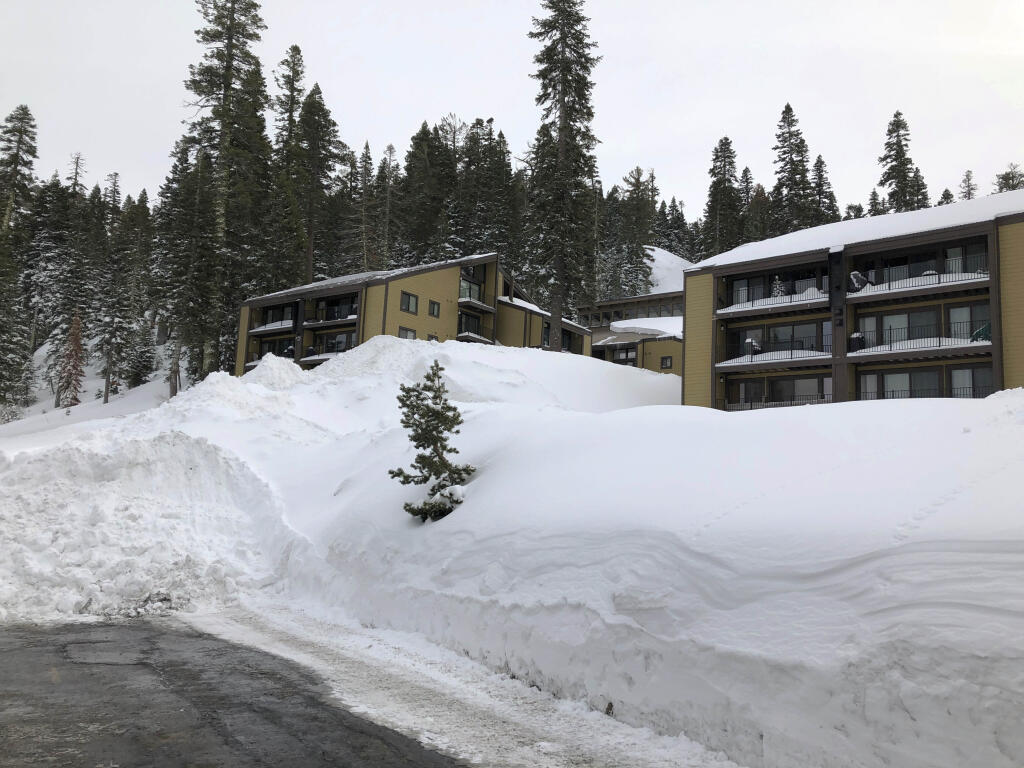 Snow drifts pile up at Alpine Meadows ski resort in Alpine Meadows, Calif. on Friday, Jan. 17, 2020.   (AP Photo/Scott Sonner)