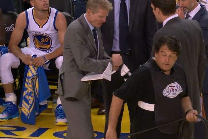 Warriors coach Steve Kerr taking his frustrations out on a clipboard during Game 1 of the NBA Finals in Oakland on Thursday, June 3, 2016. (FOX SPORTS)