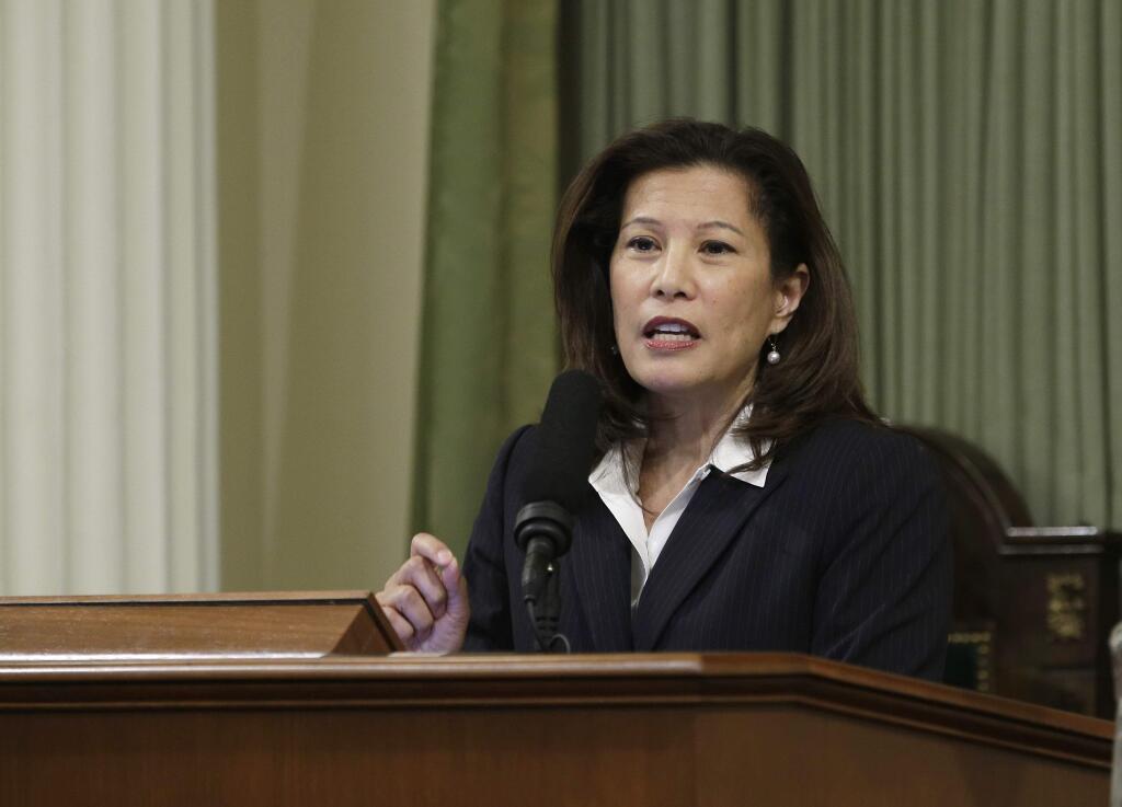 California Supreme Court Chief Justice Tani Cantil-Sakauye delivers her State of the Judiciary in 2015. (RICH PEDRONCELLI / Associated Press)