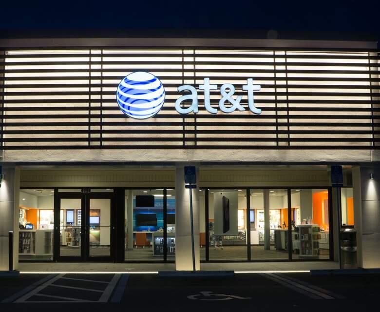 An AT&T store in Jacksonville, Florida. (ROB WILSON/ SHUTTERSTOCK)