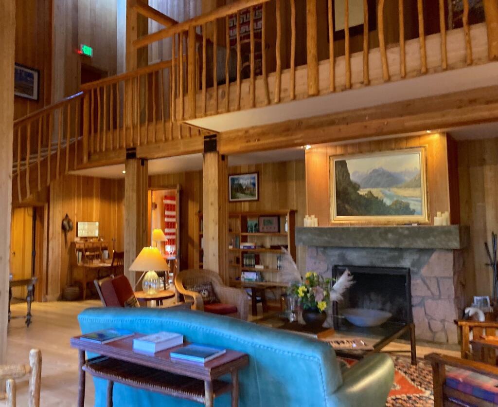 Wood and natural stone blend tastefully and comfortably to give Henry’s Fork Lodge a warm and cozy, yet elegant, ambiance that adds to its reputation as one of the finest fishing lodges in the country. (Bill Lynch)