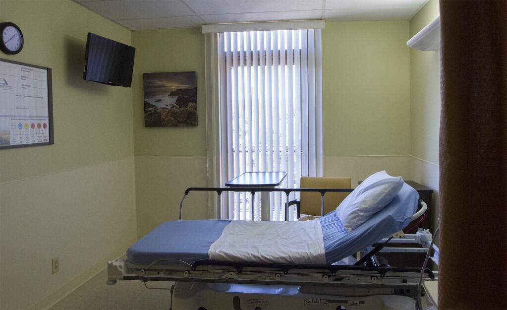 A hospital room in the Sonoma Valley Hospital. (Photo by Robbi Pengelly/Index-Tribune)