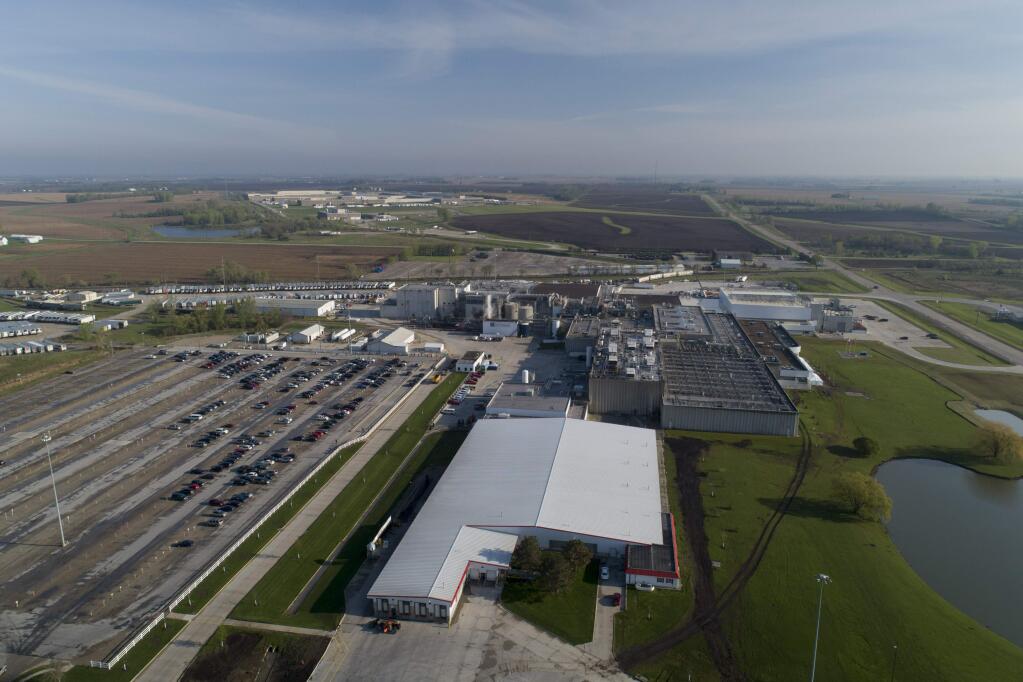 The Tyson Foods pork plant in Waterloo, Iowa, on May 6, 2020, which recently reopened after a coronavirus outbreak. Coronavirus outbreaks at meatpacking plants have created a backlog of animals ready for slaughter but with nowhere to go and some farmers are having to euthanize them.(Daniel Acker/The New York Times)