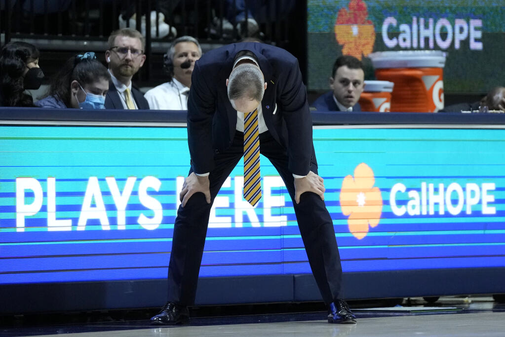 Cal head coach Mark Fox reacts after a play during the second half against Washington State in Berkeley, Saturday, Feb. 25, 2023. (Jeff Chiu / ASSOCIATED PRESS)