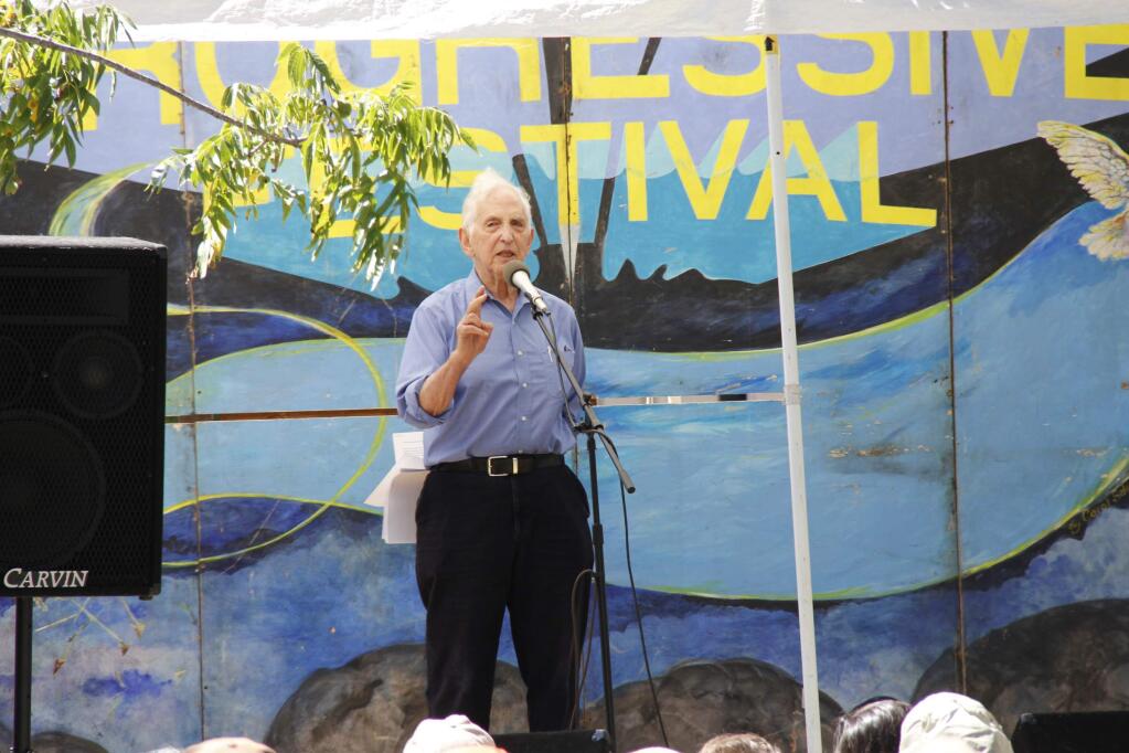 Daniel Ellsberg speaking at the Progressive Festival held in Petaluma's Walnut Park on July 31,2016. JIM JOHNSON for the ARGUS COURIER.