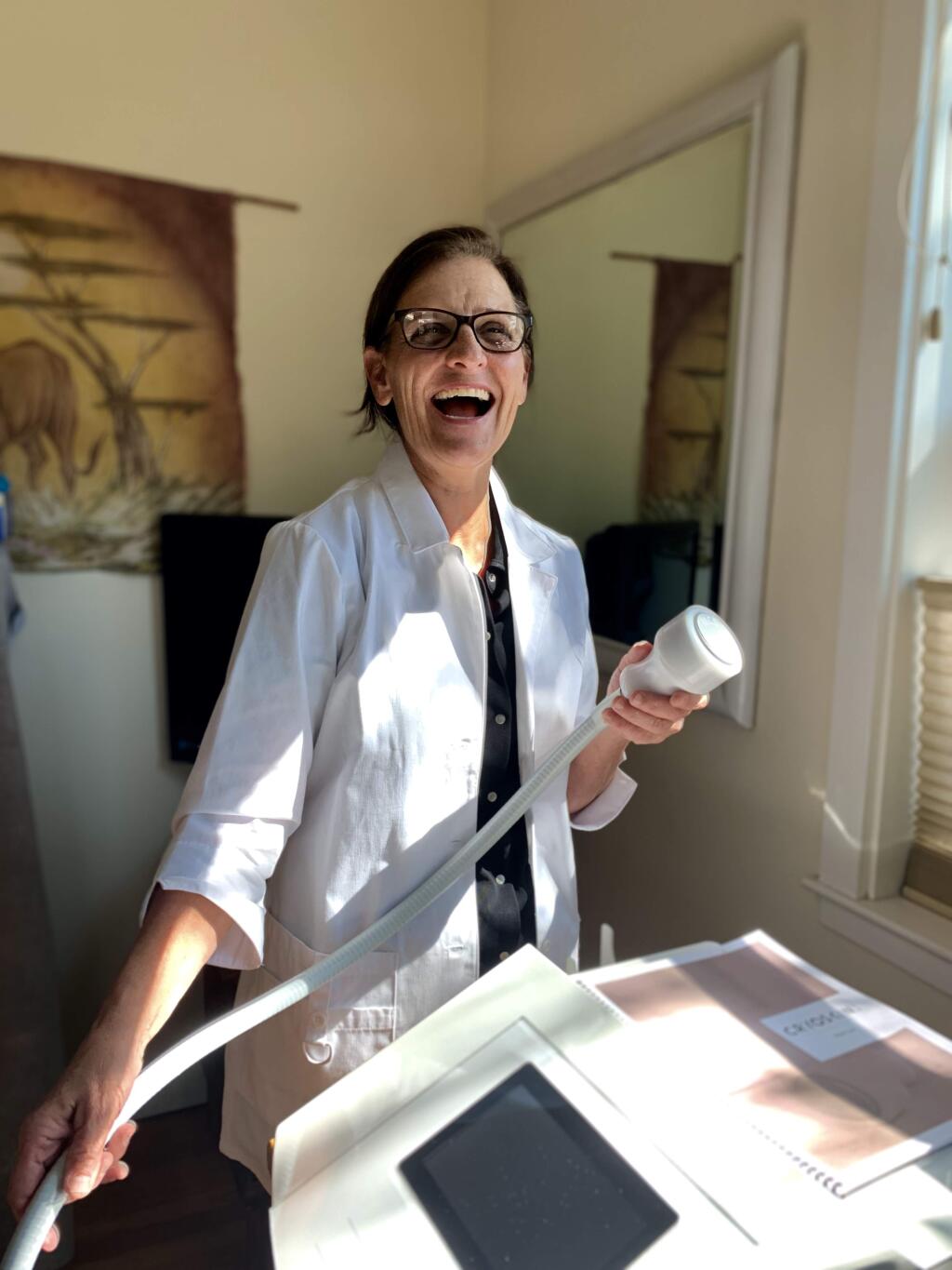 Registered nurse Leslie Mancini has brought cryo skin therapy to Sonoma.