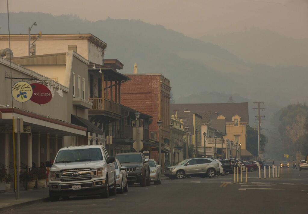 Smoke from the Camp fire as seen from First Street West in Sonoma. (Photo by Robbi Pengelly/Index-Tribune)
