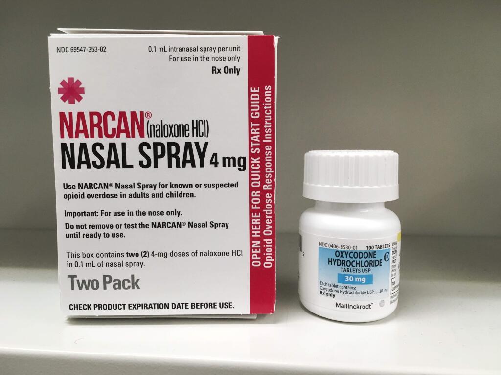 Narcan can prevent overdose from opioids like oxycodone. (Shutterstock)