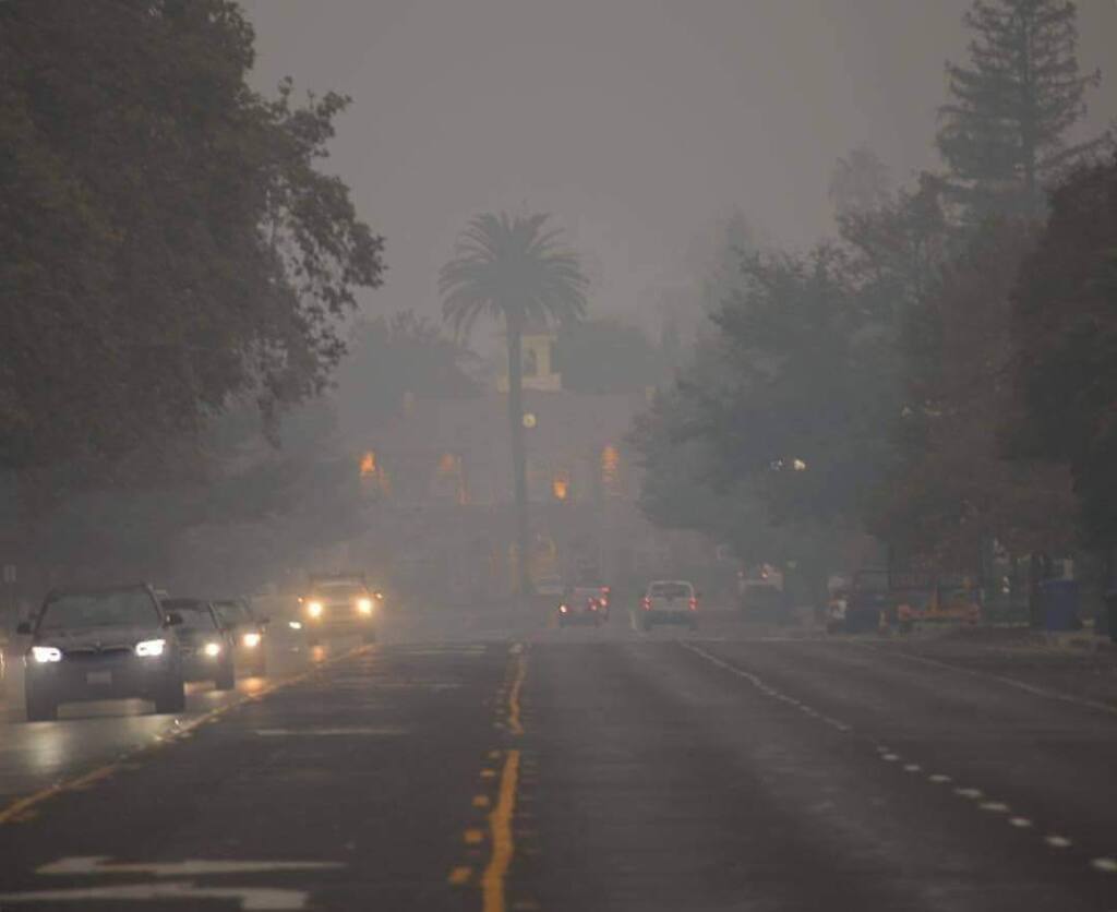 Downtown Sonoma air quality on Wednesday morning. Photo by Mark Vogler