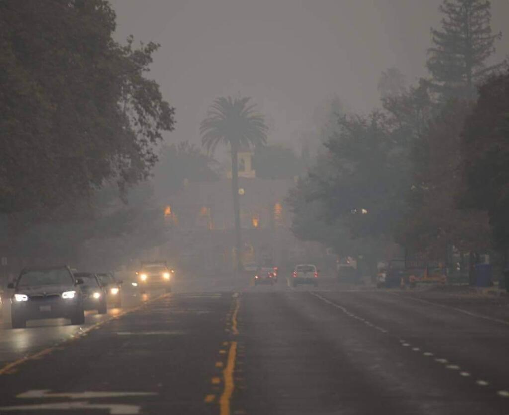 Downtown Sonoma air quality on Wednesday morning. Photo by Mark Vogler