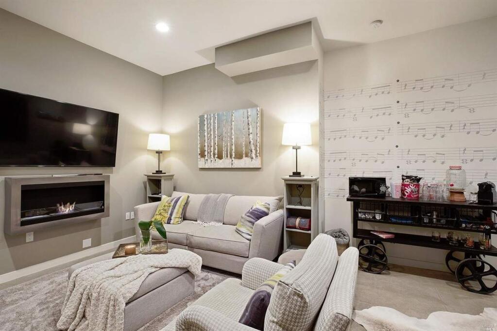 Another living room space at 17390 Mallard Drive, Sonoma. Property listed by Daniel Casabonne/ Sotheby's International Realty danielcasabonne.com, 707.494.3130. (Courtesy of Daniel Casabonne)