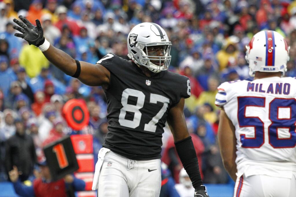 Oakland Raiders tight end Jared Cook (87) gestures after making a catch against the Buffalo Bills during the second half Sunday, Oct. 29, 2017, in Orchard Park, N.J. (AP Photo/Jeffrey T. Barnes)