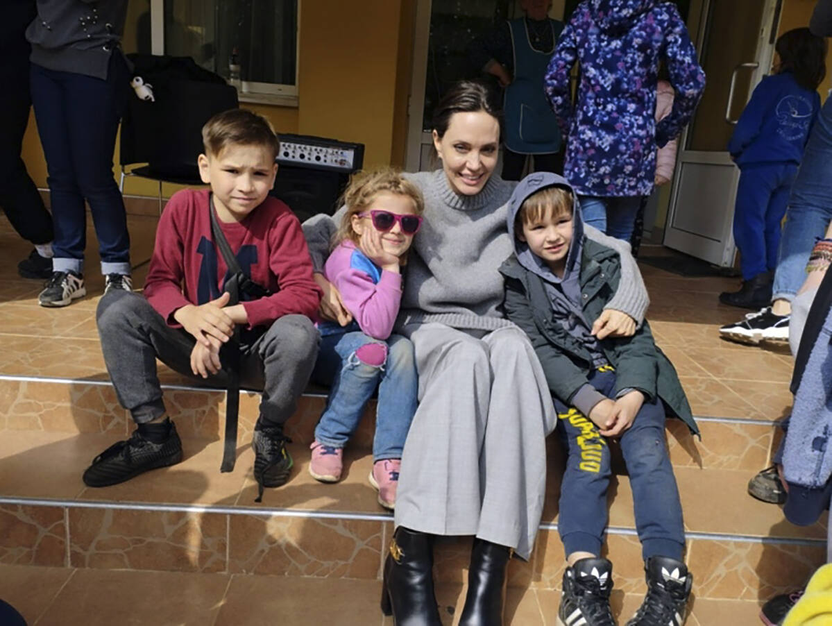 Jolie from Hollywood pays surprise visit to war-torn Ukraine