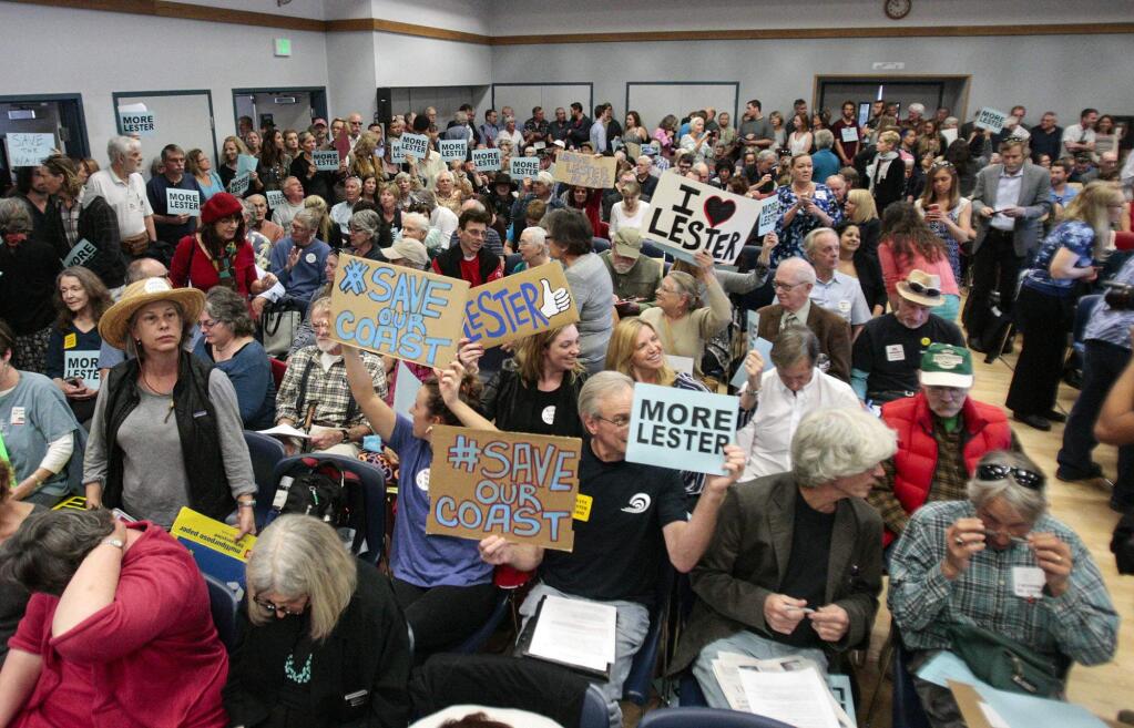More than 500 attended the California Coastal Commission meeting Wednesday in Morro Bay to support embattled Executive Director Charles Lester. (DAVID MIDDLECAMP / San Luis Obispo Tribune)