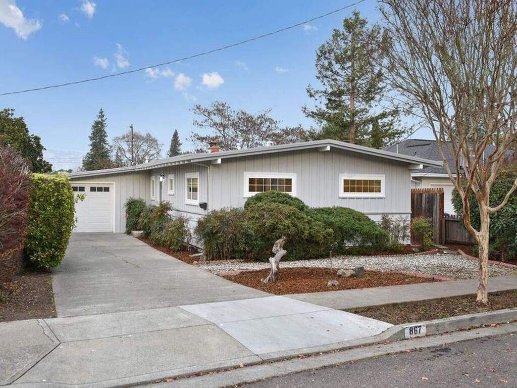 867 Sixth St. is a recently remodeled 3 bedroom 2 bathroom mid-century home on the market in Petaluma for $839,000. Take a peek inside! (Property listed by Alexa Glockner/ Sotheby's International Realty, alexaglockner.com, 415-710-3663)