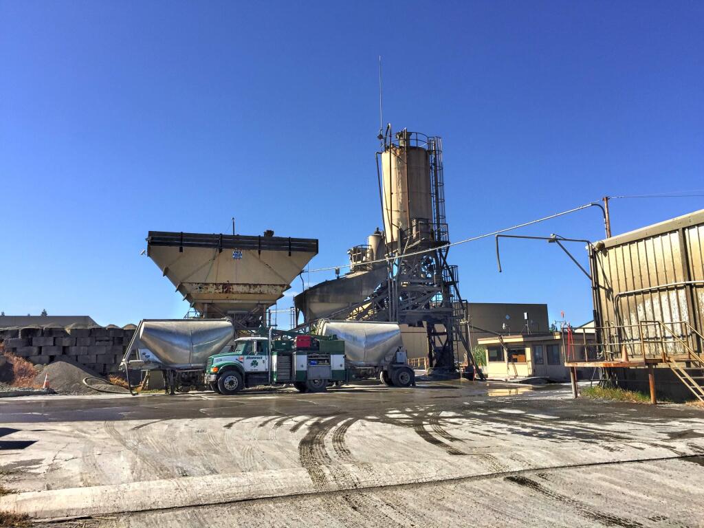 Shamrock Materials' ready-mix concrete batch plant near Charles M. Schulz-Sonoma County Airport north of Santa Rosa on May 9, 2017 (JEFF QUACKENBUSH / NORTH BAY BUSINESS JOURNAL)