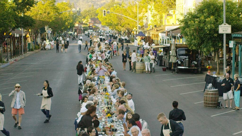-The popular Calistoga Harvest Table is set for 800 diners down the center of main street Calistoga, where guests from local restaurants get to dine under the harvest moon. The 2015 event now will include 16 restaurants and 30 wineries.