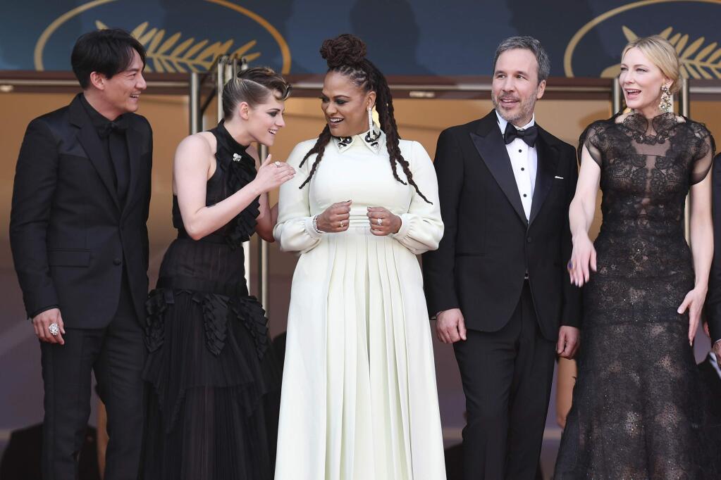 Jury members Chang Chen, from left, Kristen Stewart, Ava DuVernay, Denis Villeneuve and Cate Blanchett pose for photographers upon arrival at the opening ceremony of the 71st international film festival, Cannes, southern France, Tuesday, May 8, 2018. (Photo by Arthur Mola/Invision/AP)