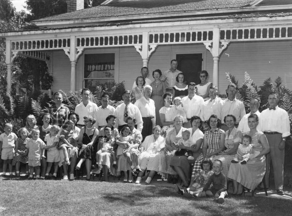 The Barlow family gathers at their grandmother's house in the 1950s. (Sonoma County Library)