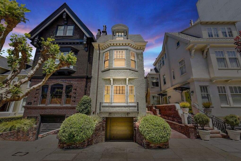 Actress Julia Roberts has purchased a Victorian Revival-style home in the Presidio Heights neighborhood of San Francisco for $8.3 million. The house has five levels, five bedrooms and 4.5 bathrooms. (Realtor.com)
