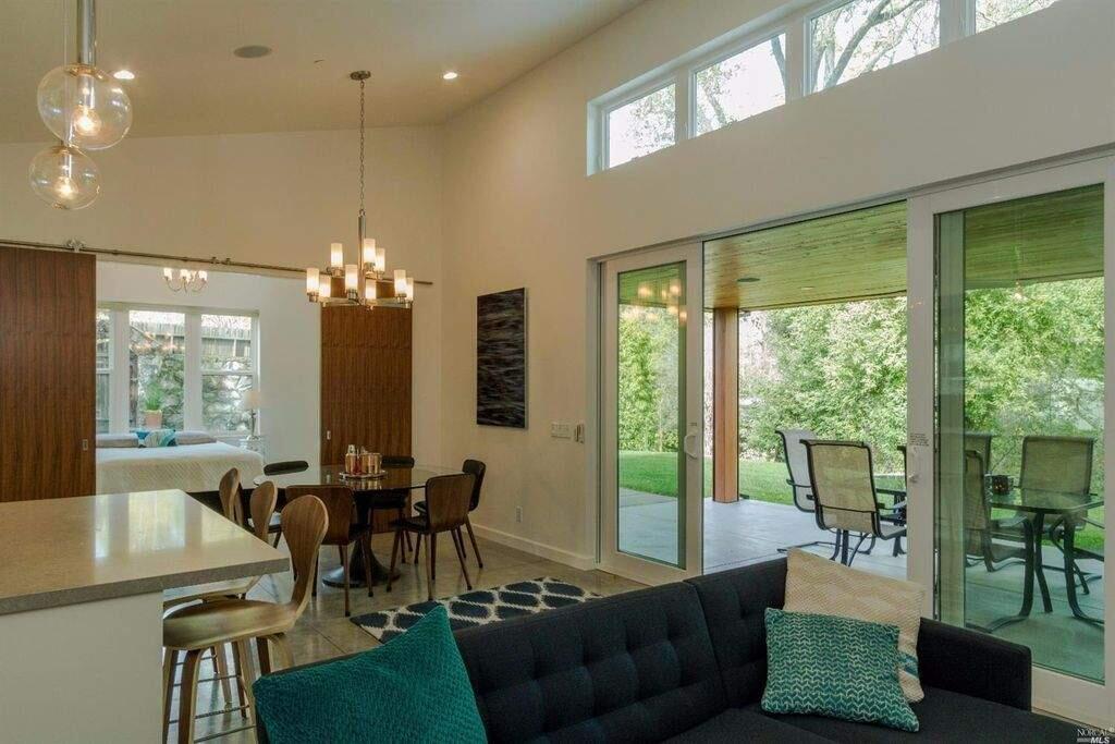 An open floor plan unites spaces at 4250 Warm Springs Road, Glen Ellen. Property listed by Tina Shone/ Sotheby's International Realty, tinashone.com, (707) 287-9996. (Courtesy of NORCAL MLS)