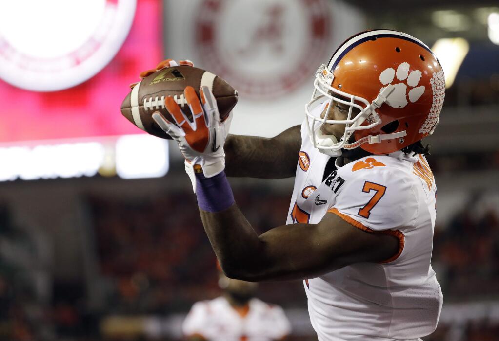 Clemson's Mike Williams warms up before the college football championship game against Alabama Monday, Jan. 9, 2017, in Tampa, Fla. (AP Photo/David J. Phillip)