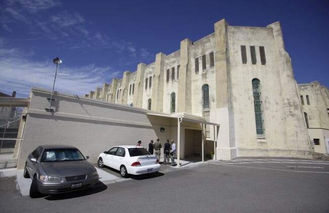 At left is the exterior of the new lethal injection facility at San Quentin State Prison in San Quentin, Tuesday, Sept. 21, 2010. (AP Photo/Eric Risberg)