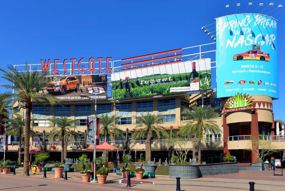 A portion of the central court of the Westgate Entertainment District in Glendale, Arizona. ( Paul McKinnon/Shutterstock)