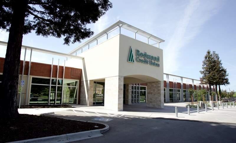 Business/--1 of 1--The facade of Redwood Credit Union's new headquarters in Santa Rosa on Cleveland Ave., is located where the old Health Plan of the Redwoods used to call home. (Kent Porter / The Press democrat) 2007