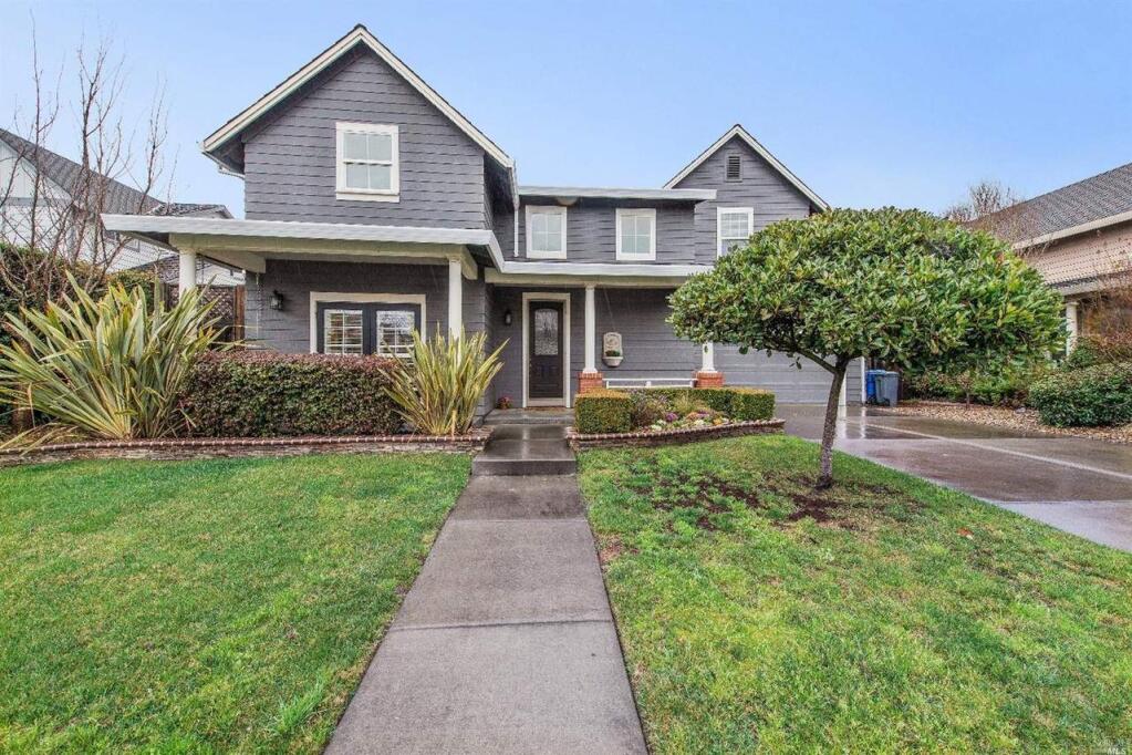 1811 Hartman Lane is a beautiful 4 bedroom 3.5 bath 2,677 square foot home on the market in Petaluma for $829 thousand. Take a peek inside! Property listed by David Grega/ Compass, compass.com, 415.660.9955. (Courtesy of NORCAL MLS)
