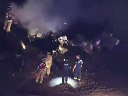 ll six people aboard a small plane were killed when it crashed on a golf course in a Phoenix suburb shortly after taking off from a nearby airport, police said Tuesday.