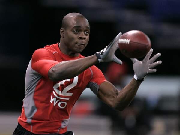 Missouri receiver Jeremy Maclin runs a football drill at the NFL Scouting Combine in Indianapolis, Sunday, Feb. 22, 2009. (AP Photo/Michael Conroy)