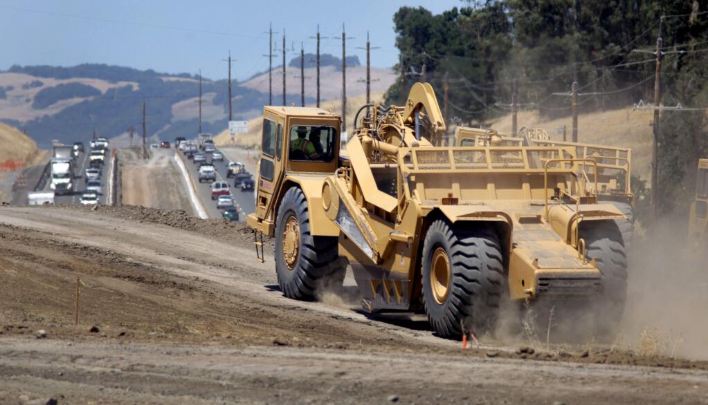 Petaluma, CA, USA. Monday, June 20, 2016._Road construction crews continue work along Highway 101 south of Petaluma and the Sonoma County line into Novato. (CRISSY PASCUAL/ARGUS-COURIER STAFF)