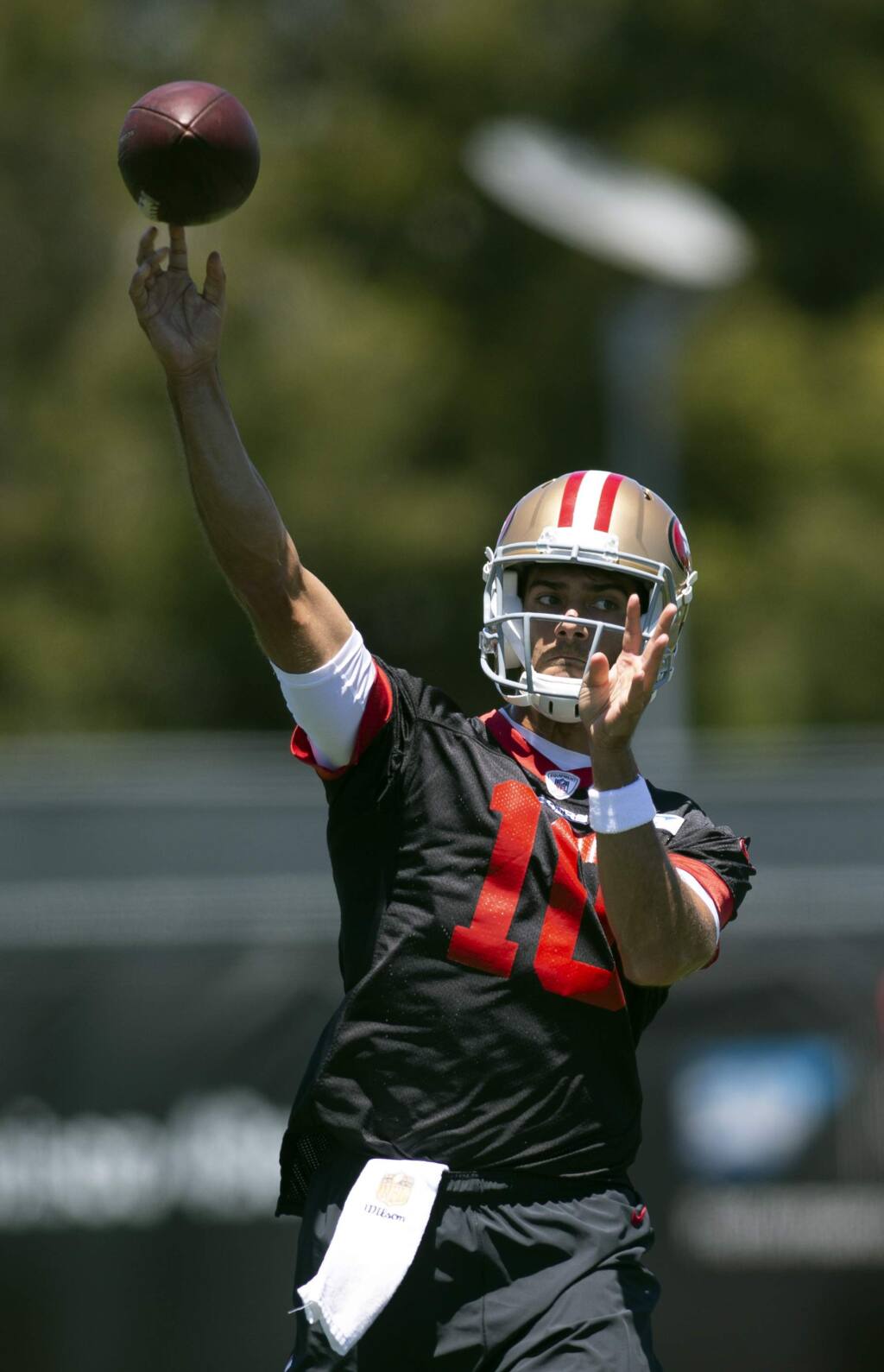San Francisco 49ers quarterback Jimmy Garoppolo (10) throws a pass during NFL football practice at the team's headquarters in Santa Clara, Calif., Tuesday, June 12, 2018. (AP Photo/D. Ross Cameron)