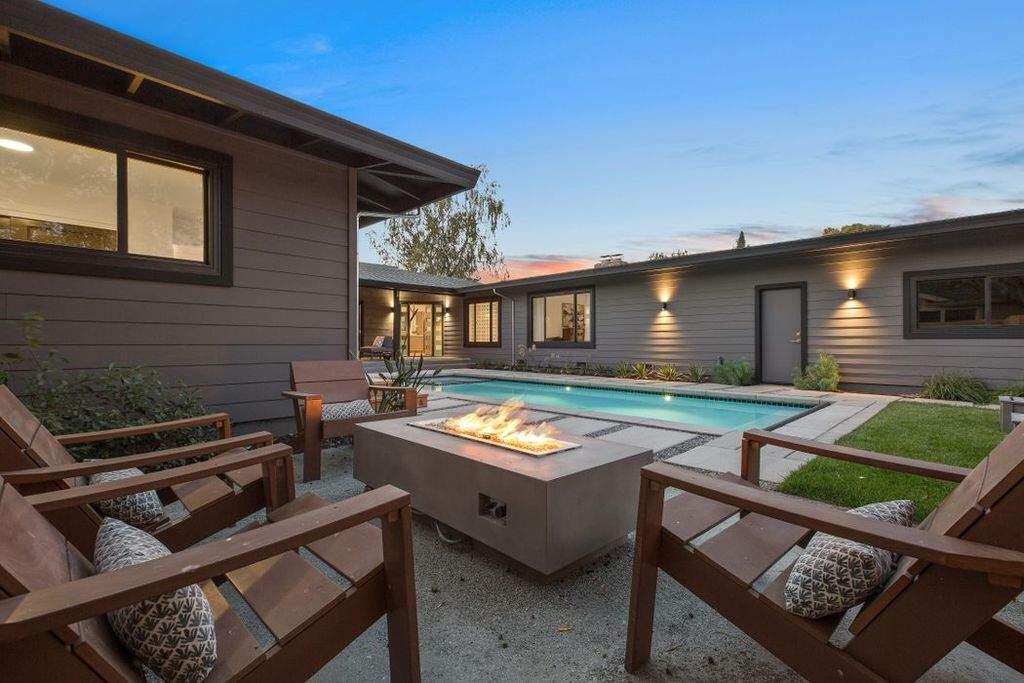A fire-pit at 831 Virginia Court, Sonoma. Property listed by Bari Williams, Sotheby's International Realty, bariwilliams.com, 707-935-2288. (Courtesy of BAREIS MLS)