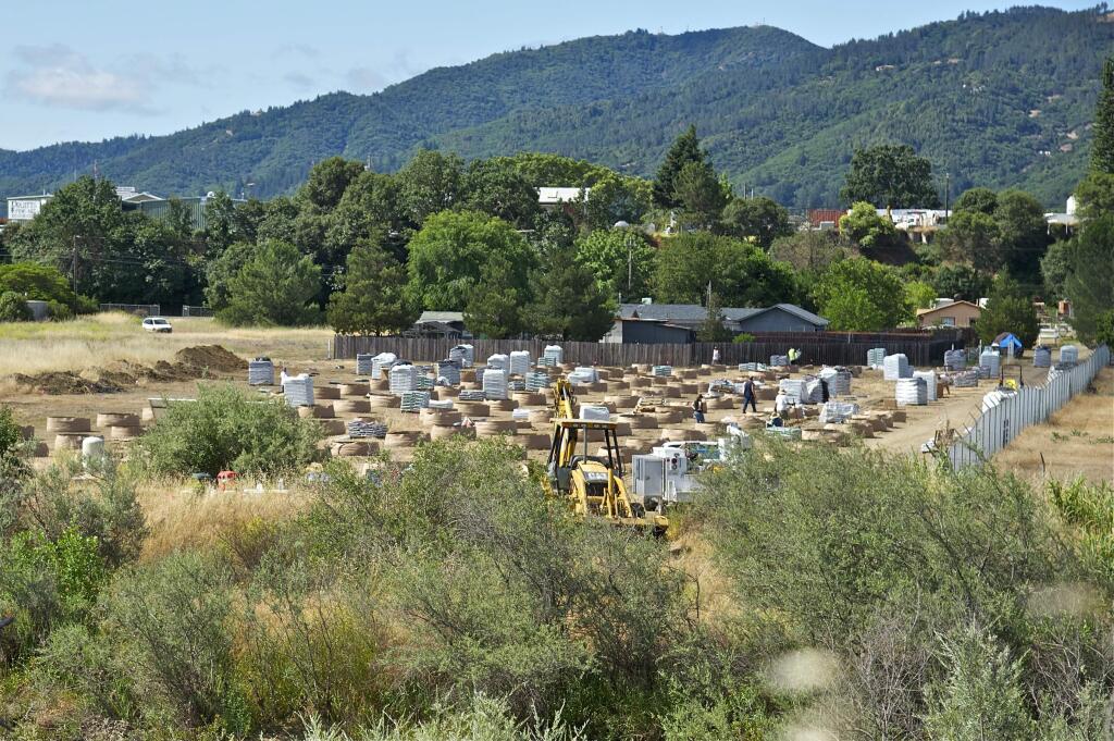 Signs of a planned medical marijuana growing operation have cropped up on an Indian rancheria just north of Ukiah along Highway 101. (PETER ARMSTRONG/ FOR THE PD)